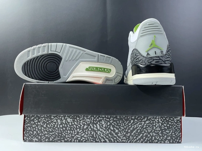 Cheap TB Retro Jordan Air 3 Chlorophyll 136064-006 0820